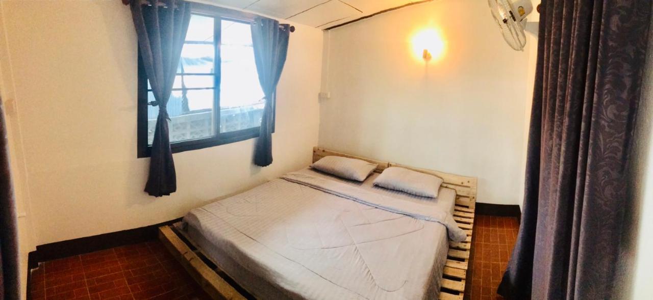 Winter House Chiang Rai Hotel Ngoại thất bức ảnh